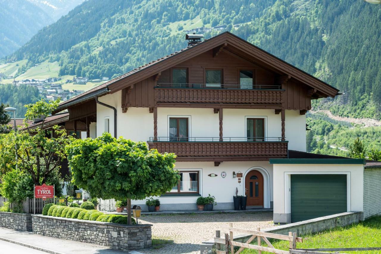 Landhaus Tyrol Apartment Mayrhofen Exterior photo